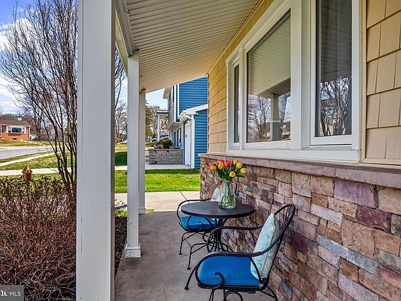 3rd image of 121 Gothard Rd