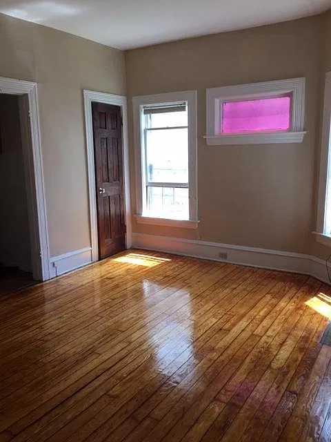 18 Isham St #18