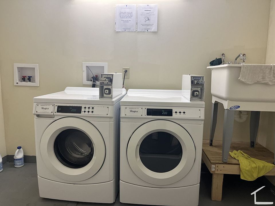 2nd image of 172 Bigelow St #2