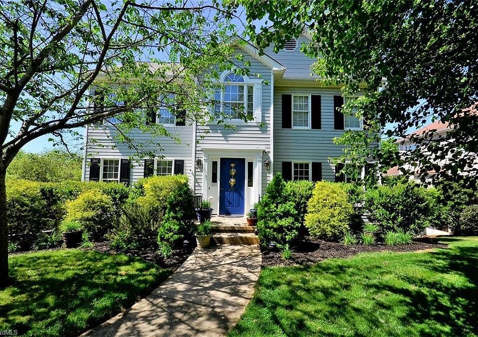 2nd image of 6550 Lake Dale Way