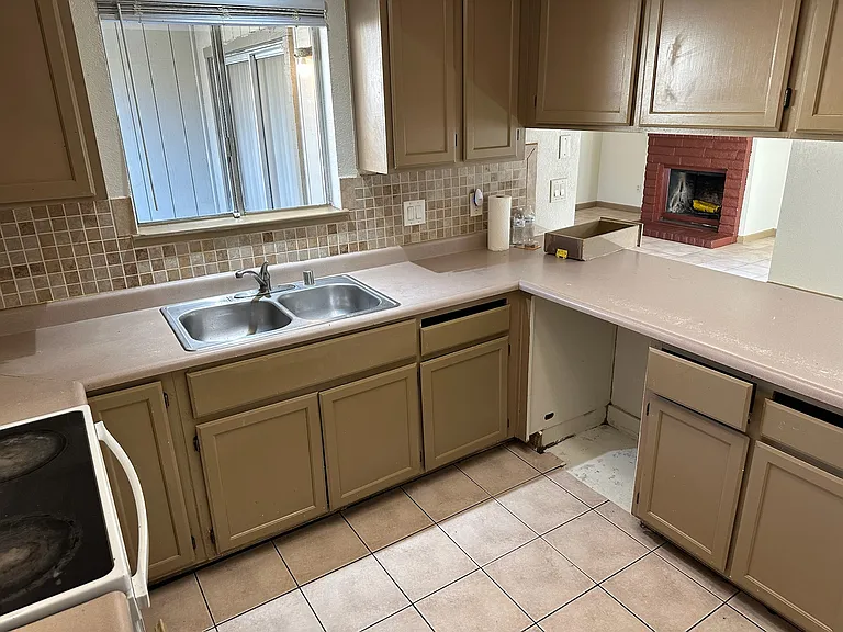 2706 Plantation Pl — Photo 8