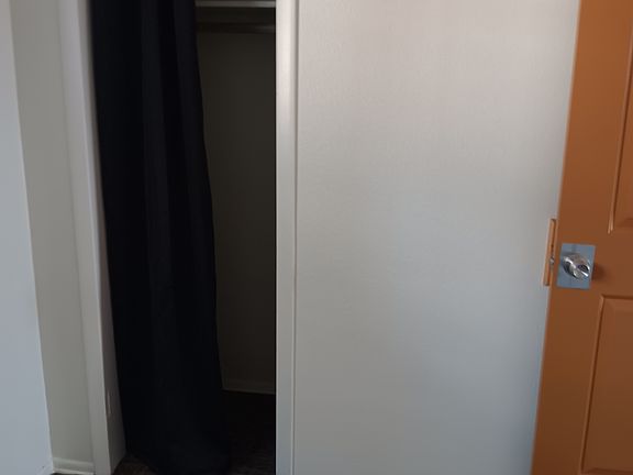 Bedroom 1 - 9x 11