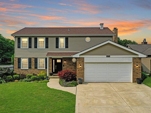4th image of 1104 E Oxford Ln