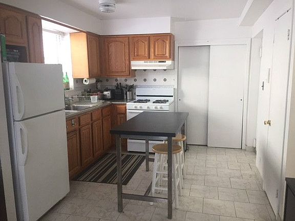 5th image of 543 17th St APT 1F