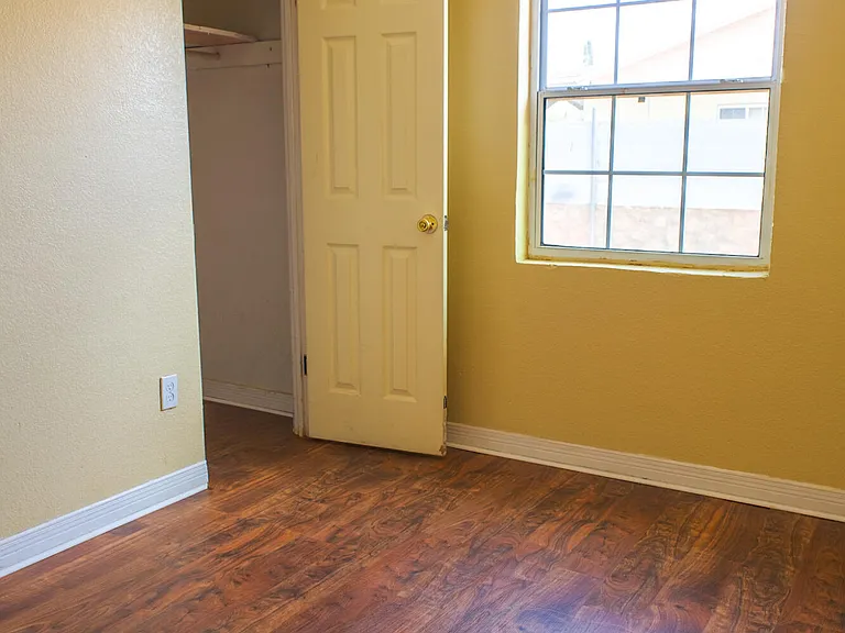 8326 Verde Cir #1 — Photo 12