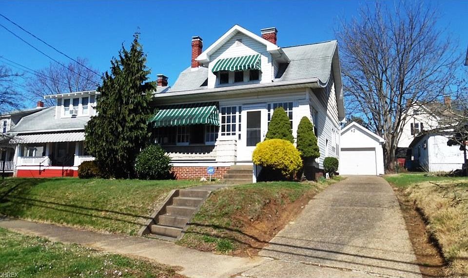 1st image of 915 Phillips St