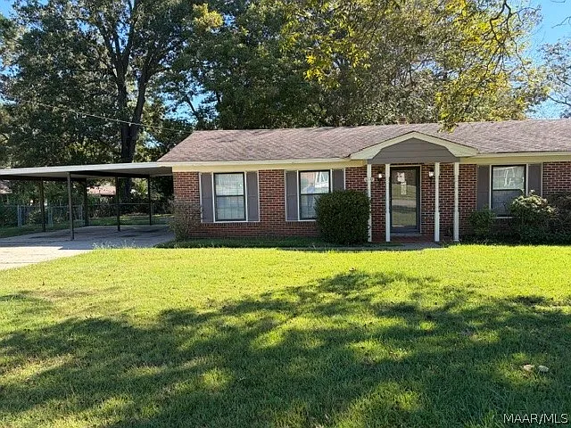 3 bed, 2.0 bath, 1458 sqft, $1,595 — Photo 2