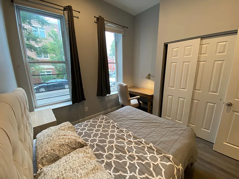 1535 W Poplar St — Photo 14