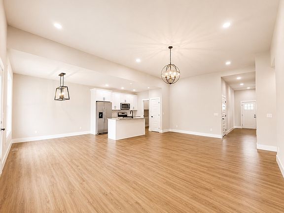 5th image of 125 Beckam Way