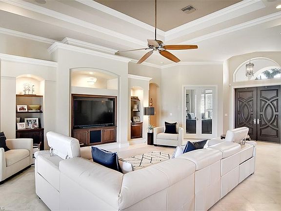 4th image of 6921 Lakewood Isle Dr