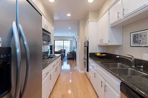5th image of 11947 Dorothy St APT 203