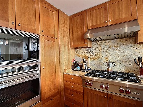 5th image of 10700 NE 4th St Unit 3114