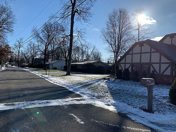 5th image of 2803 W Burnell Dr
