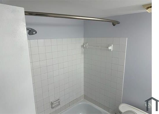 3rd image of 419 Christopher Ave APT 31