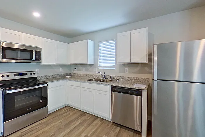 216 York Ln — Photo 6
