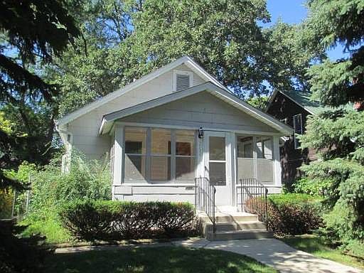 1st image of 2724 40th Ave S