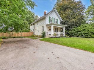 11 Tutela Heights Rd, Brantford, ON N3T 1A2