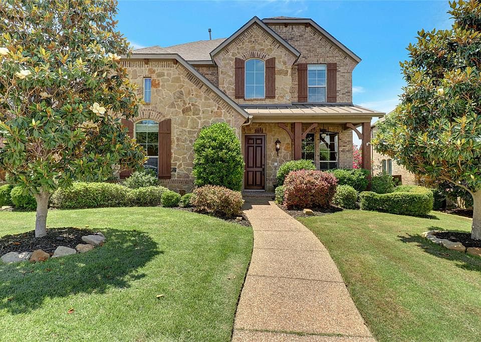 1st image of 521 Castlewood Dr
