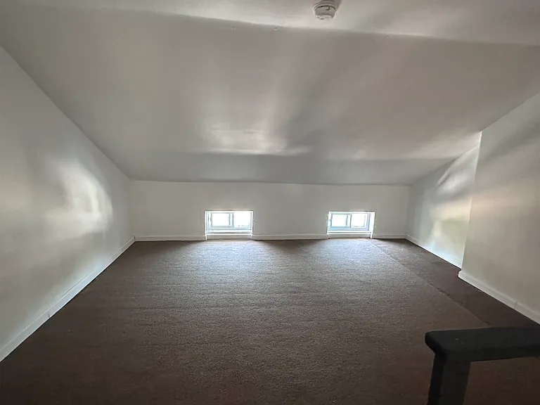811 S Warren St — Photo 16