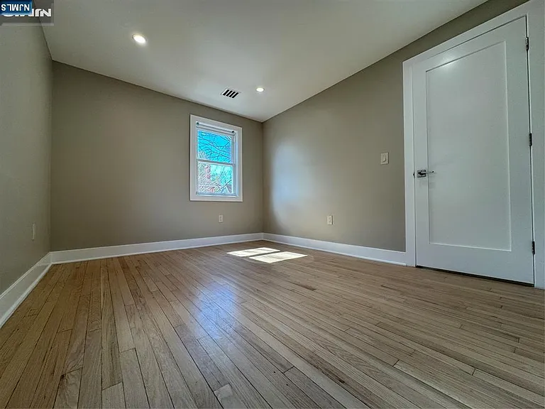 8 Dohrman Ave — Photo 13