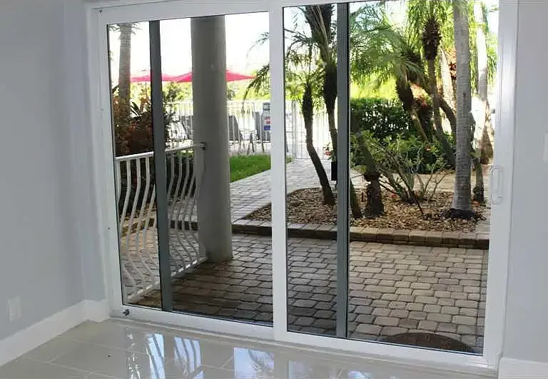 1705 N Riverside Dr #2 — Photo 30