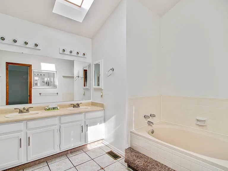 3445 Lynnwood Way — Photo 16