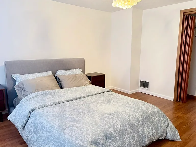 630 Troy St #630 — Photo 6