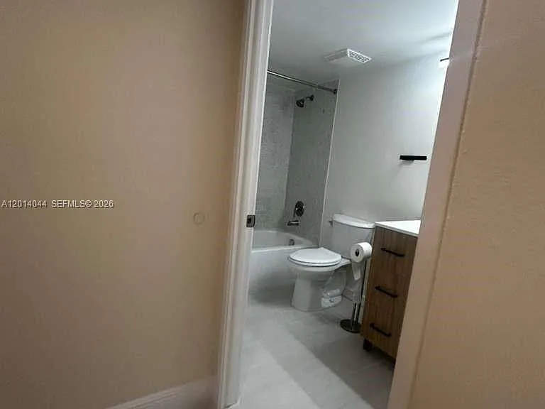 290 174th St #1519 — Photo 10