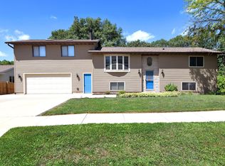 831 36th St SW, Rochester, MN 55902