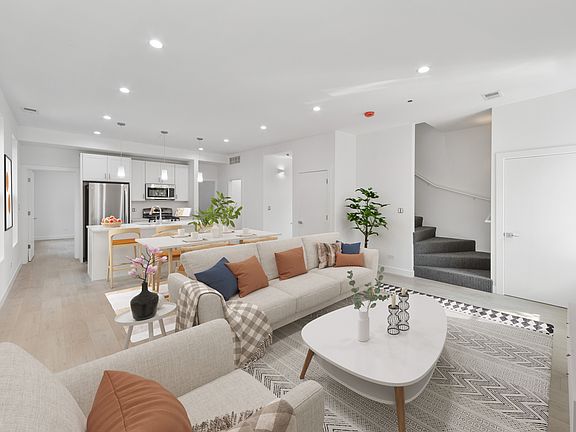 4th image of 2825 N Damen Ave #2F