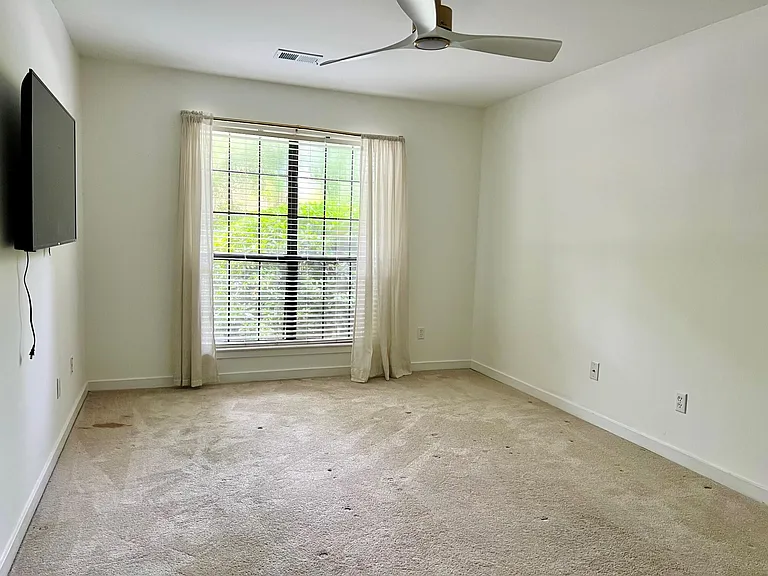352 Sandpiper Dr #G — Photo 14