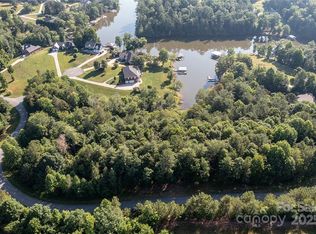 4852 Rio De Luna #31-32-33, Hickory, NC 28601