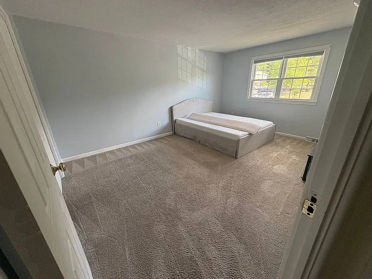 19 Hemlock Cir — Photo 6