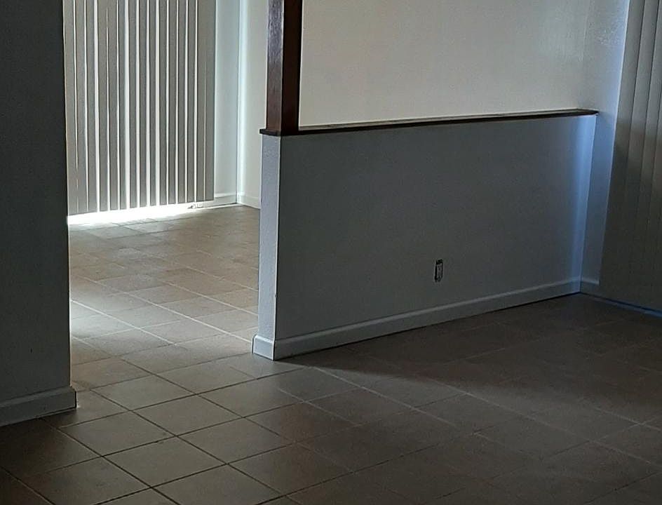 2nd image of 453 S 17th St APT B