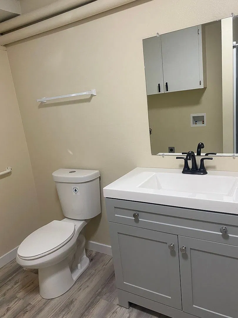 6407 Harvey B — Photo 2