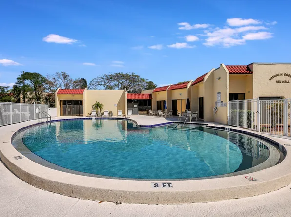 2050 Oleander Boulevard #6-203, Fort Pierce, FL 34950