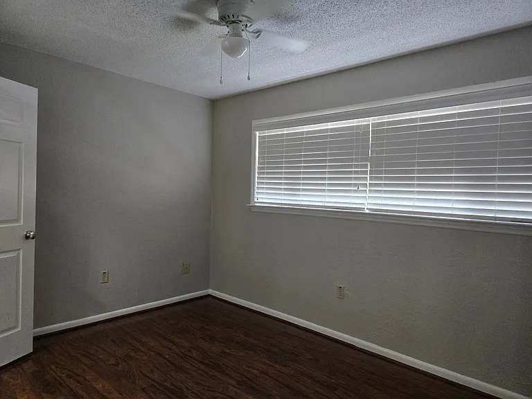 4503 NW 41st Pl — Photo 32