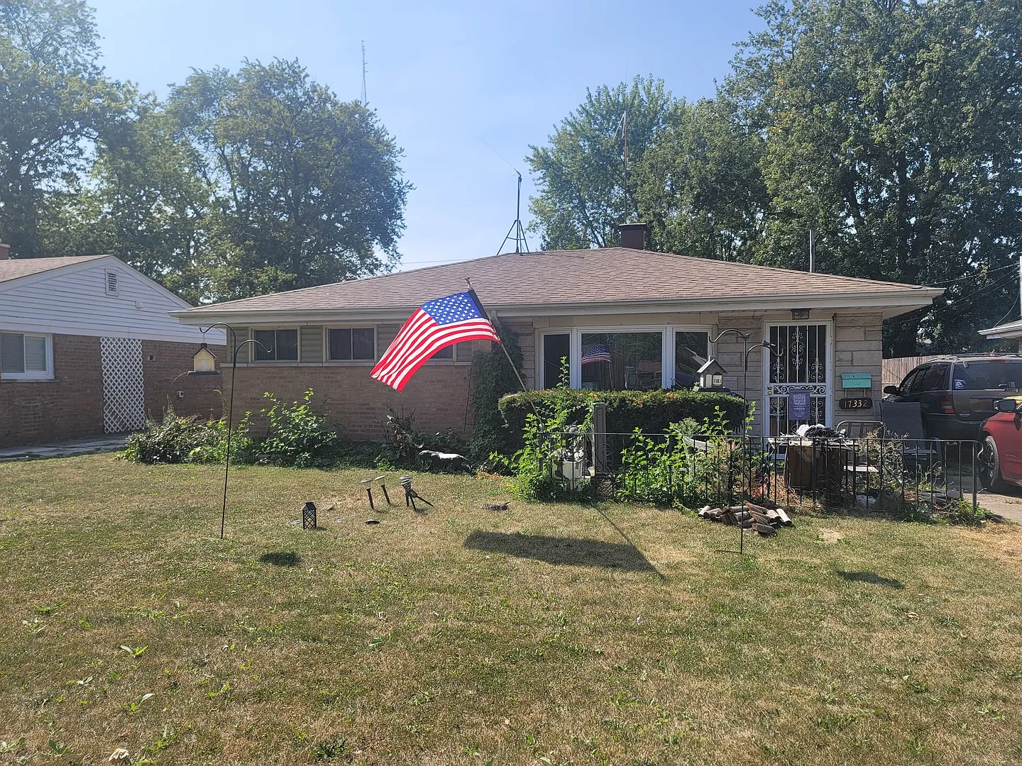 17332 Park Ave photo 1
