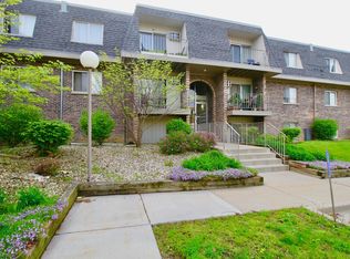 866 Crimson Ct APT 205, Prospect Heights, IL 60070