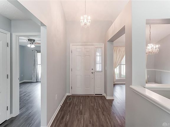 4th image of 9145 Jasmine Dr