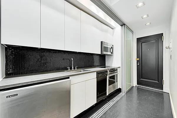 Rented by Compass | media 14