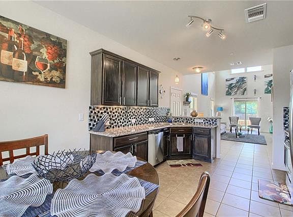 4th image of 1620 Bryant Dr Unit 1401