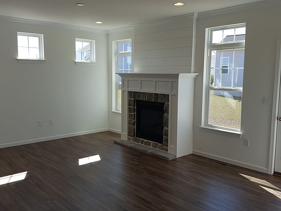 2nd image of 1583 Zestar Dr