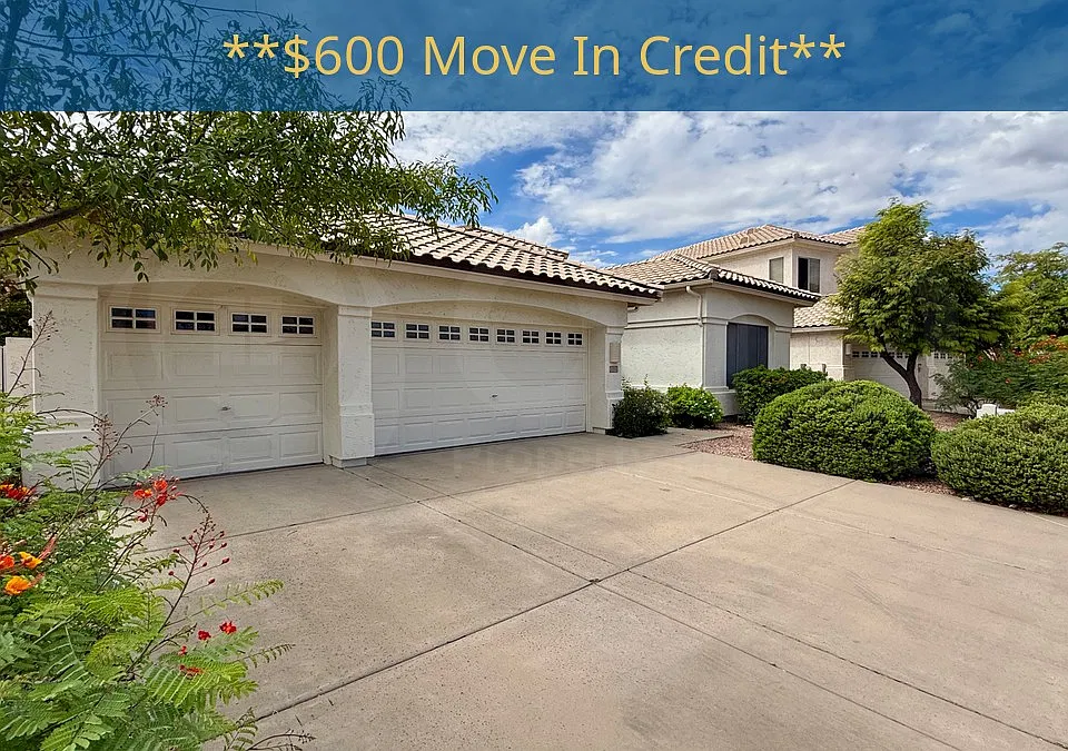1955 E Drake Dr