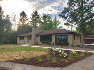 S64W13896 Janesville Rd, Muskego, WI 53150