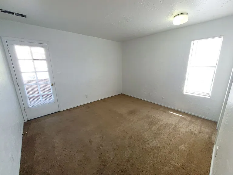3504 Tulane Dr Ne — Photo 7