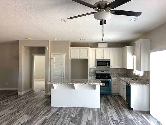 3rd image of 15726 Tokay St