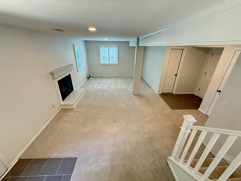 579 W Arrowhead St — Photo 10