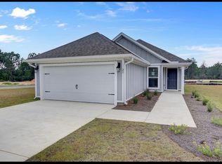 125 Sweet Blossom Bnd, Freeport, FL 32439
