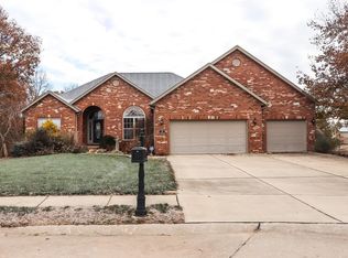 13 Zachary Ct, Troy, IL 62294